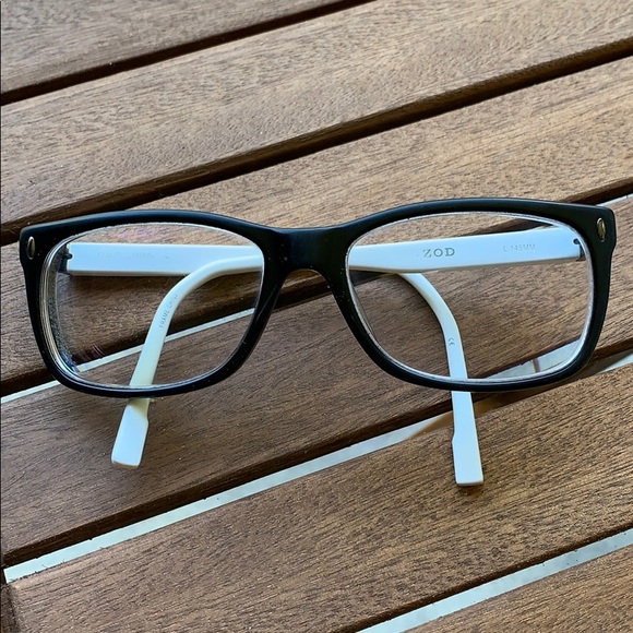 IZOD Glasses 👓 - Picture 2 of 7